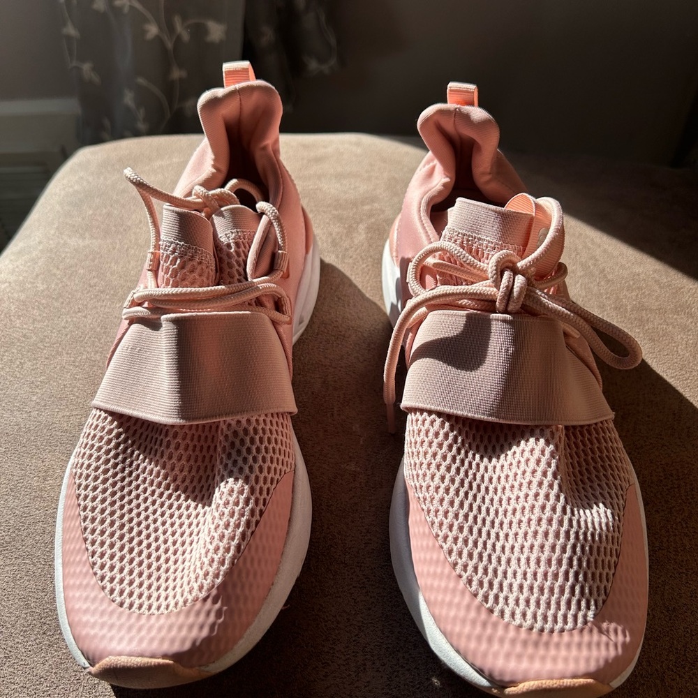 Fabletics Zuma III Studio Womens Active Sneakers Training Shoe | Size 7 1/2